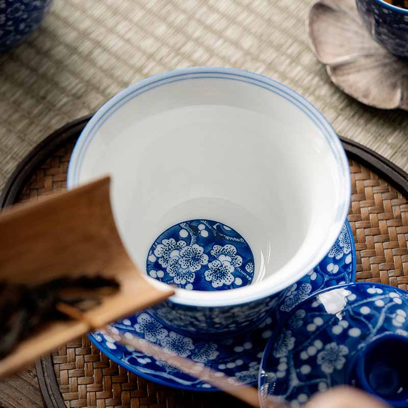 Tasse à thé Gaiwan en porcelaine bleue et blanche à motif de fleurs de prunier, 185 ml