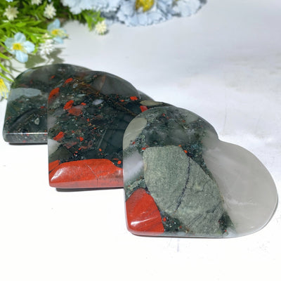 Cristal de roche sanguinaire poli de 7,1 à 11,4 cm pour la guérison