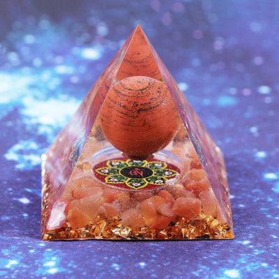 Pyramide d'orgone protectrice avec jaspe rouge et agate