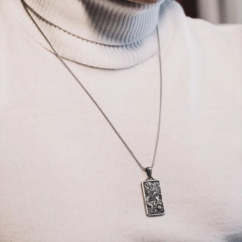 Collier pendentif de protection du succès du dragon en étain pur