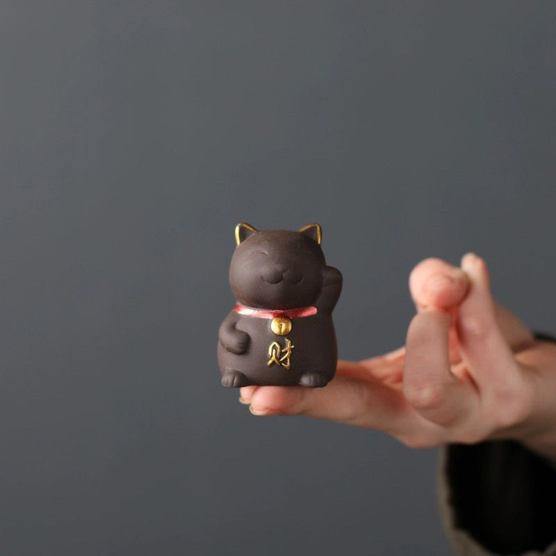 Figurine miniature de chat porte-bonheur en argile violette pour la prospérité