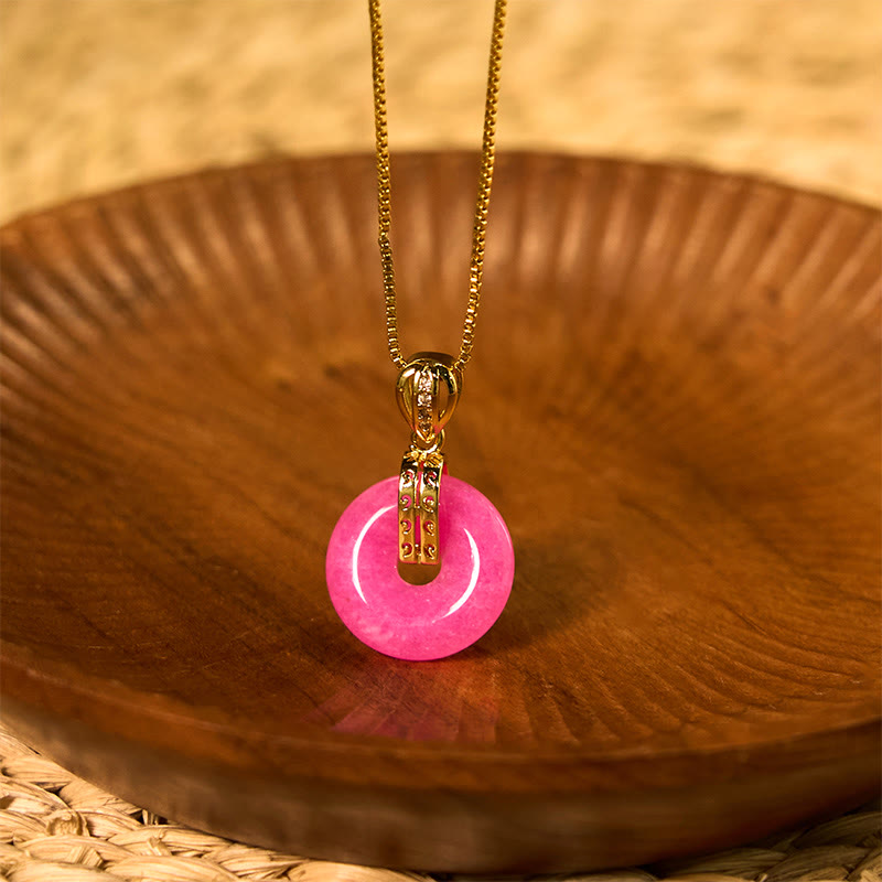 Collier en jade violet avec boucle de paix pour le bonheur et le calme