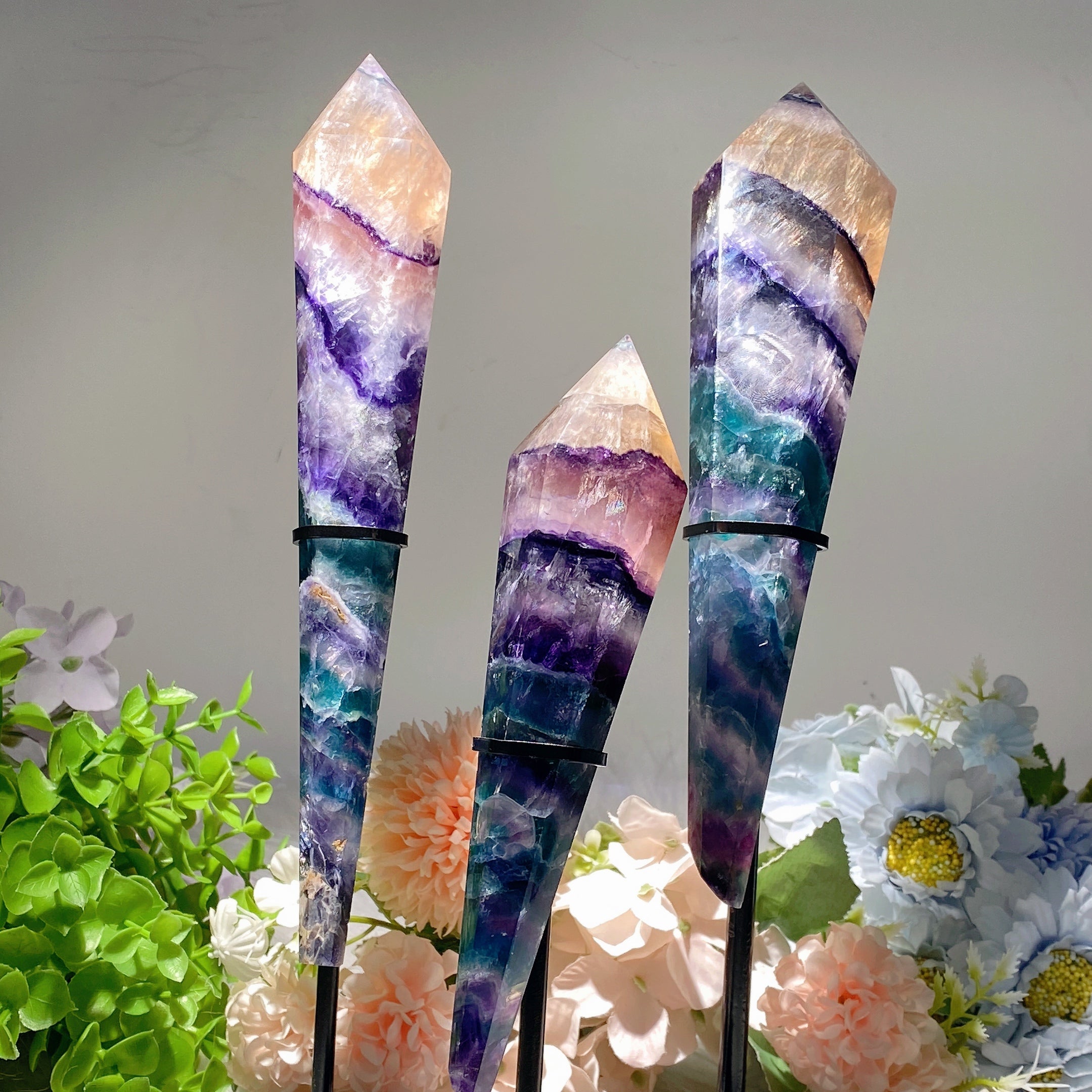 Baguette de cristal de fluorite arc-en-ciel de 6,5 à 9,5 pouces pour la guérison