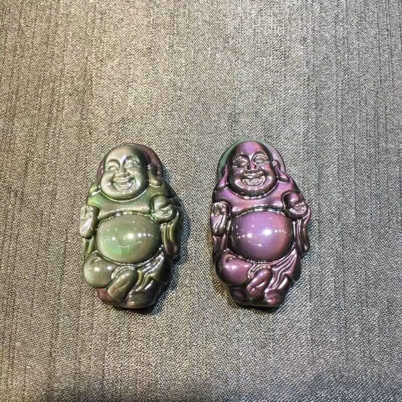 Pendentif Bouddha rieur en obsidienne arc-en-ciel pour la paix intérieure