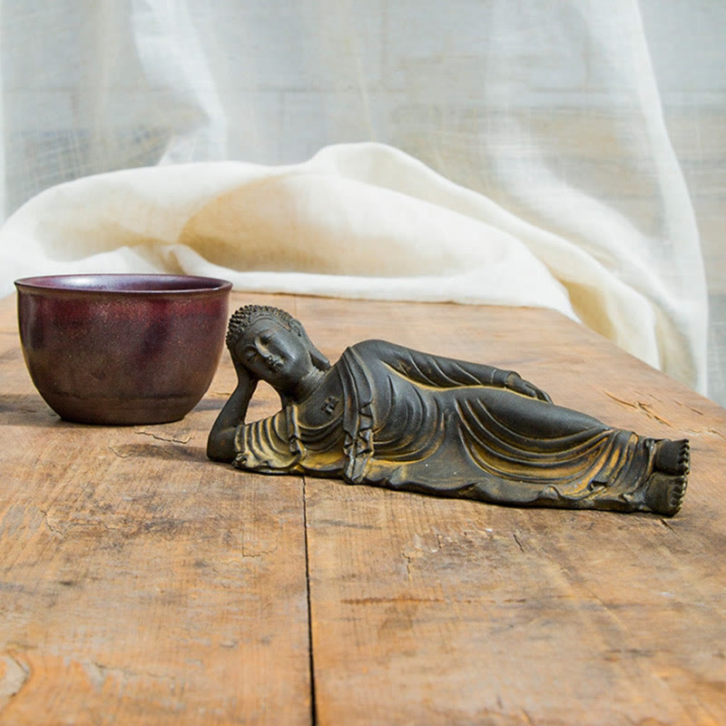 Statue de Bouddha couché en poudre de fer rouille coulée 17,5 cm Sculpture