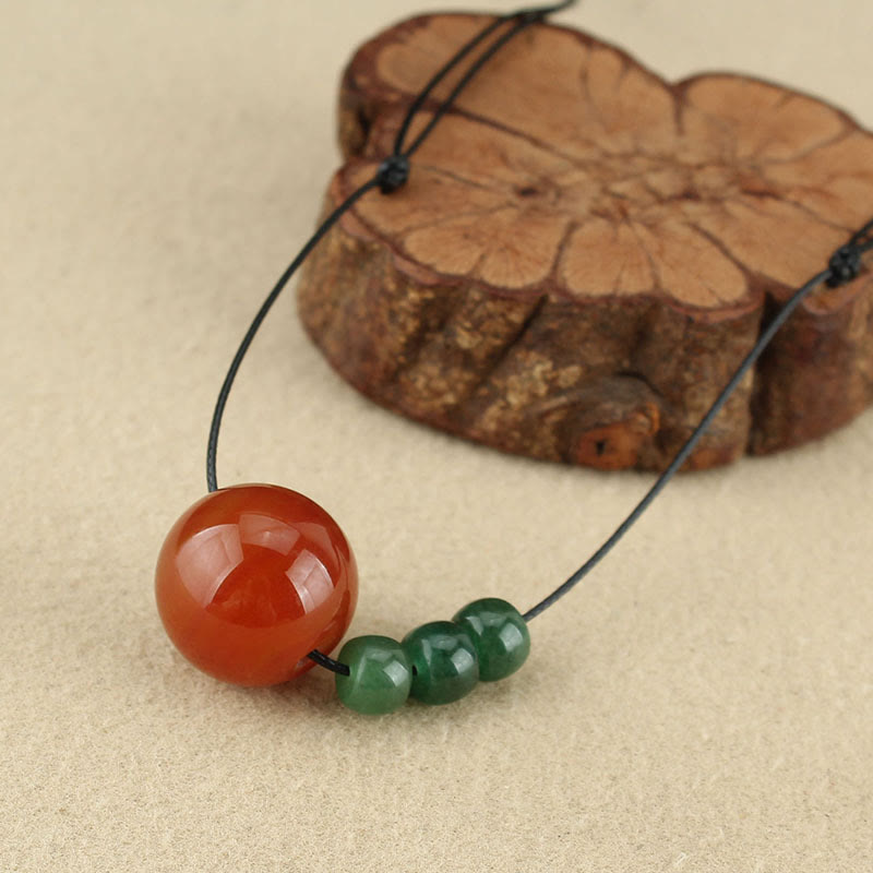 Collier apaisant en cuir avec agate rouge et aventurine verte