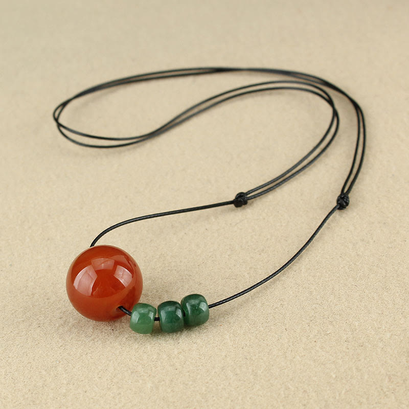 Collier apaisant en cuir avec agate rouge et aventurine verte