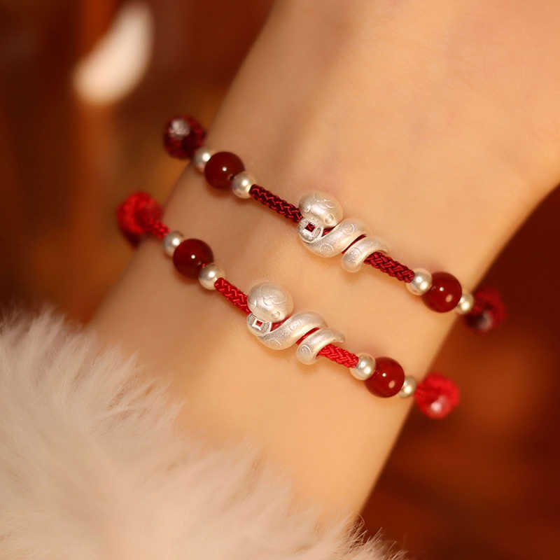 Bracelet de confiance en argent sterling avec serpent en agate rouge
