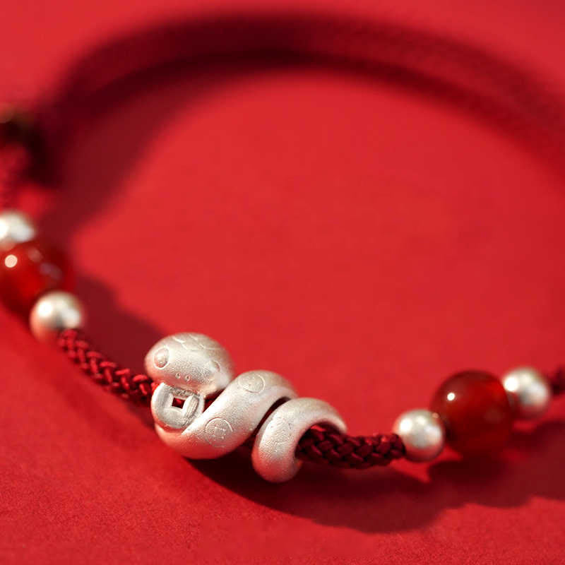 Bracelet de confiance en argent sterling avec serpent en agate rouge