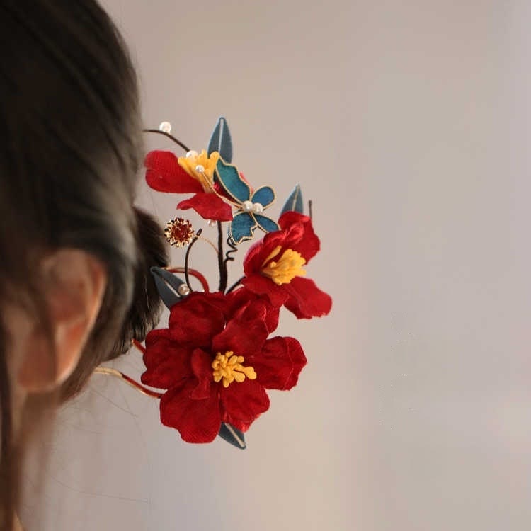 Peigne à cheveux papillon à fleurs rouges pour la transformation et l'amour