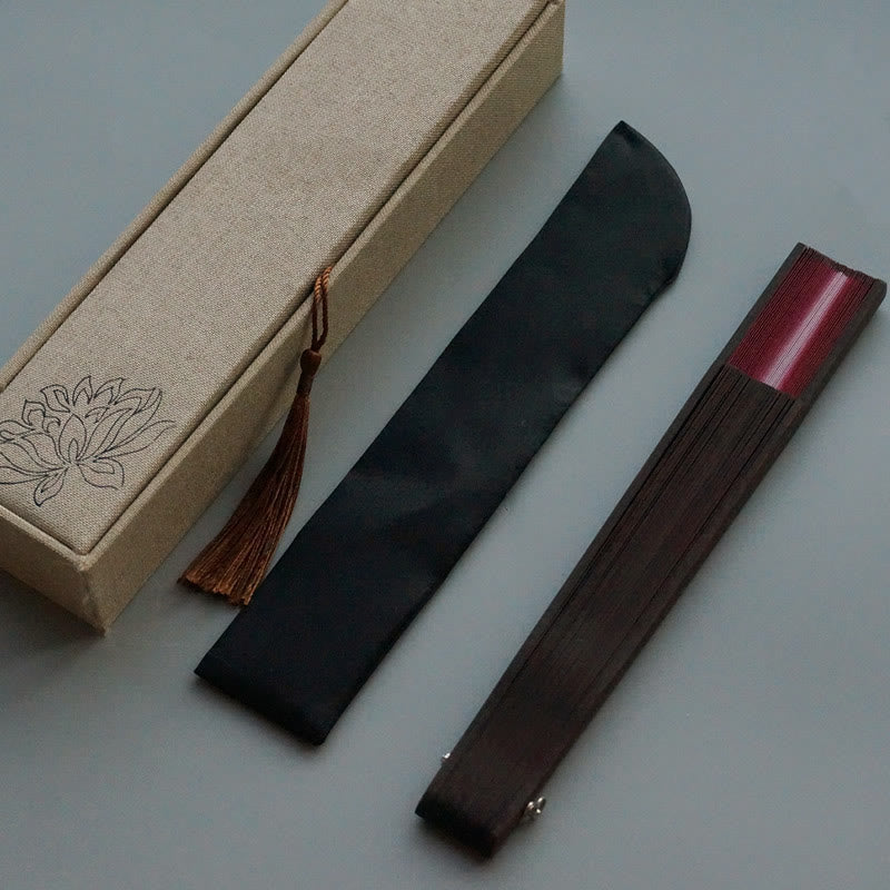 Éventail chinois pliant en bambou et soie Red Lily 22 cm