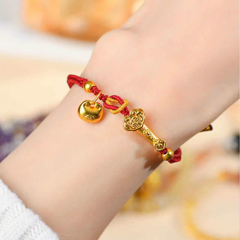 Bracelet tressé porte-bonheur en fil rouge Fu avec bâton Ruyi