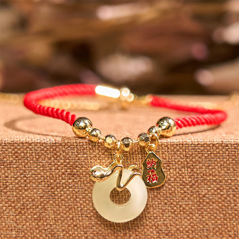 Bracelet de la paix en jade rouge pour la chance pendant l'année du serpent