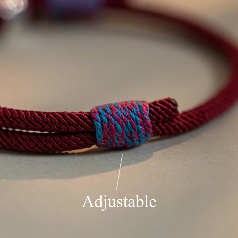 Bracelet Om Mani Padme Hum en fil rouge | Protection en argent tibétain