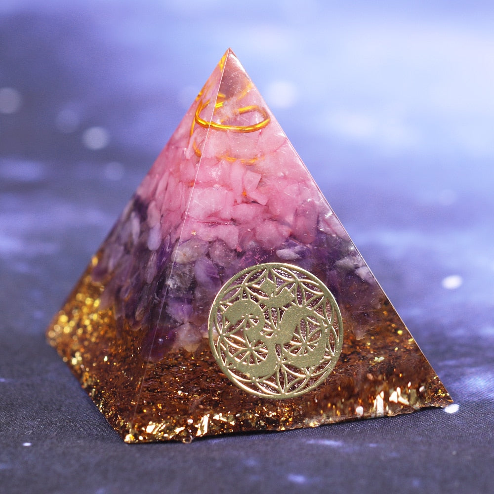 Pyramide de guérison en orgonite de quartz rose
