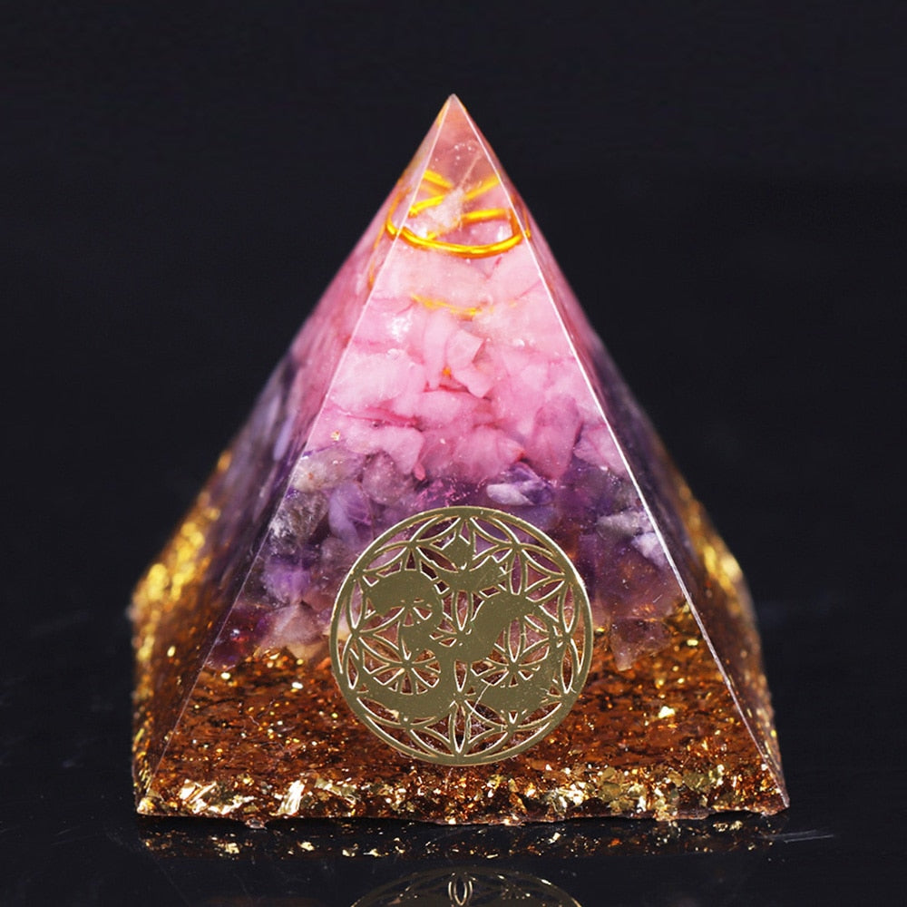Pyramide de guérison en orgonite de quartz rose