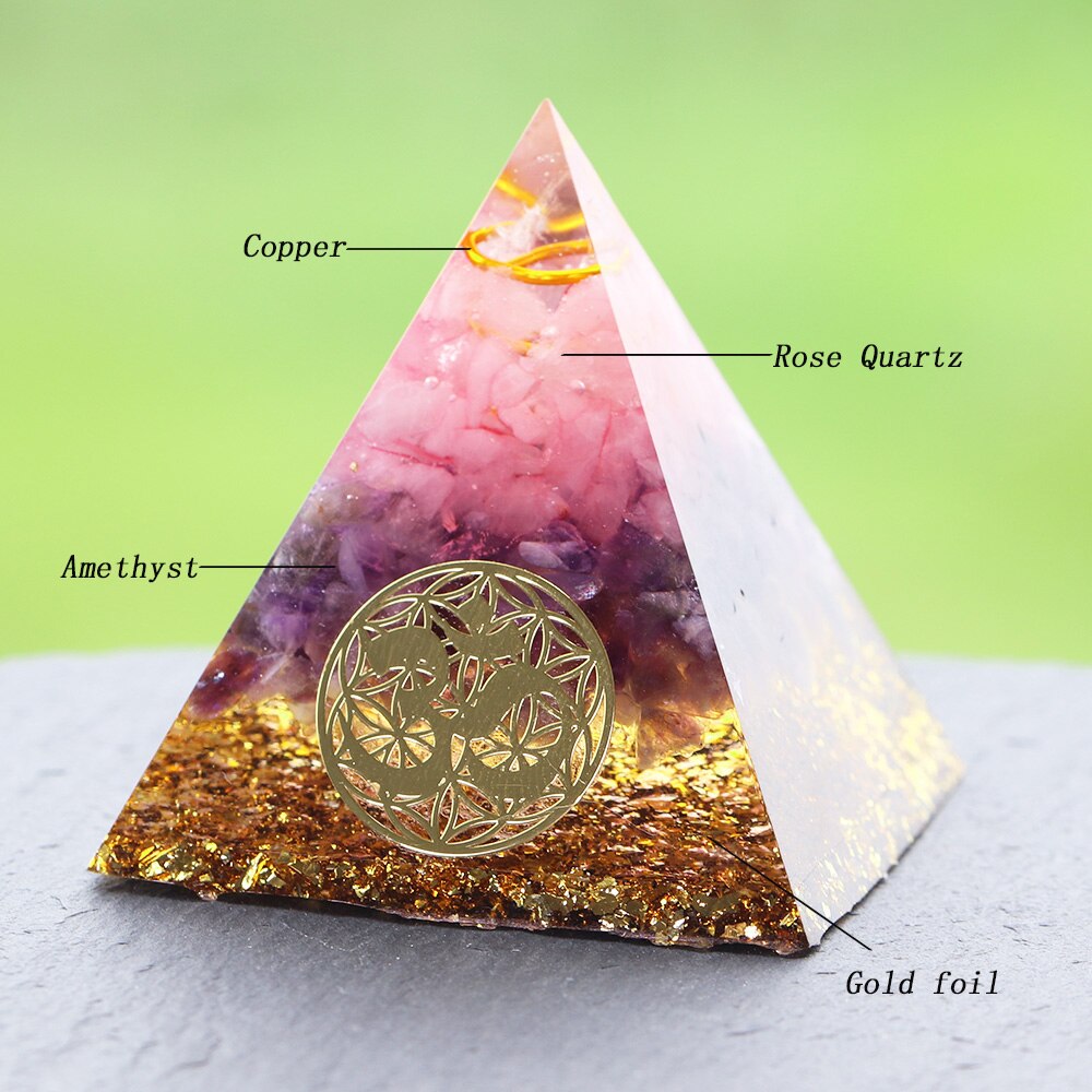 Pyramide de guérison en orgonite de quartz rose