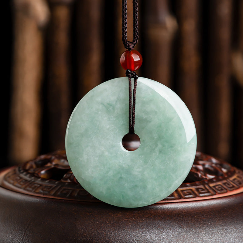 Collier rond en jade avec boucle de paix pour la prospérité et l'abondance 8 mm