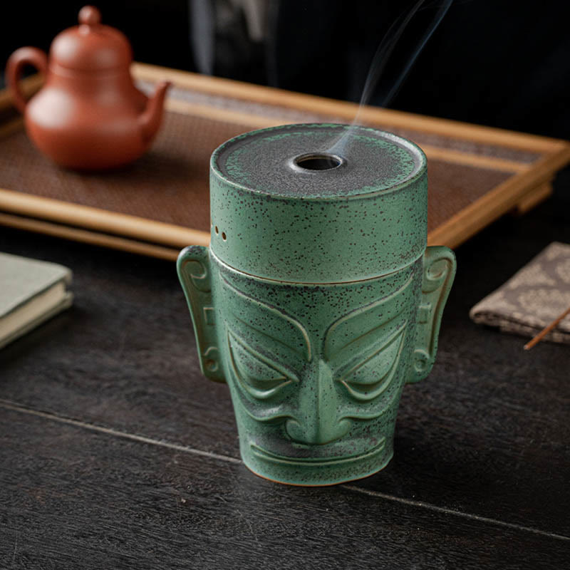 Brûleur d'encens en céramique de Sanxingdui inspiré de la méditation sur les masques de l'âge du bronze