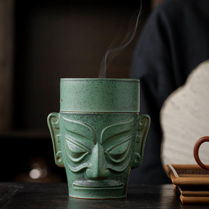 Brûleur d'encens en céramique de Sanxingdui inspiré de la méditation sur les masques de l'âge du bronze