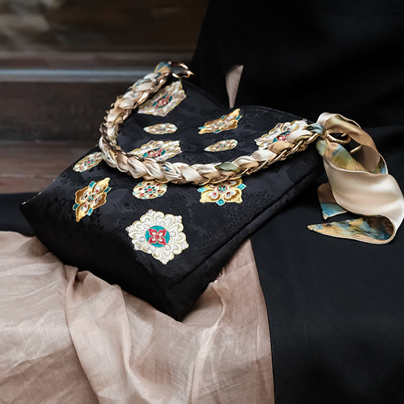 Sac bandoulière brodé en satin Su vert – Élégant sac fourre-tout de yoga