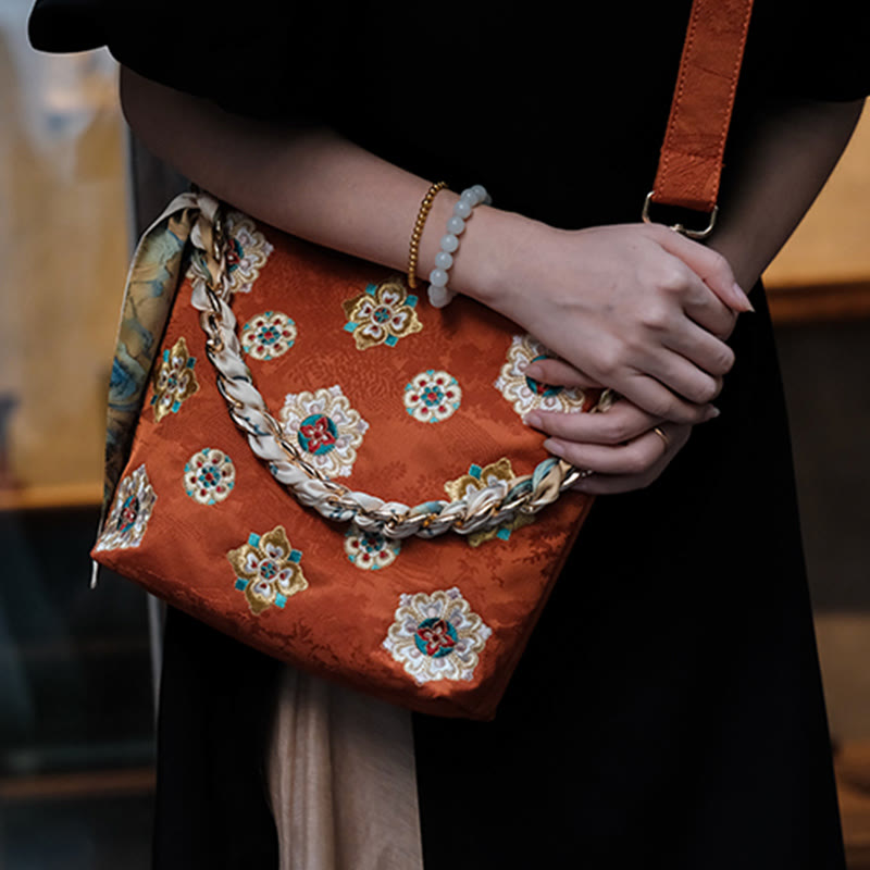 Sac bandoulière brodé en satin Su vert – Élégant sac fourre-tout de yoga