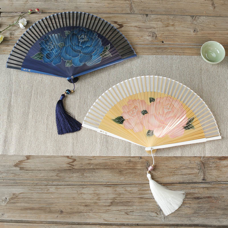 Éventail chinois pliable en soie et bambou 21 cm avec fleurs de pivoine