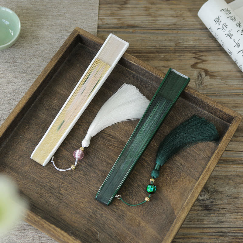 Éventail chinois pliable en soie et bambou 21 cm avec fleurs de pivoine