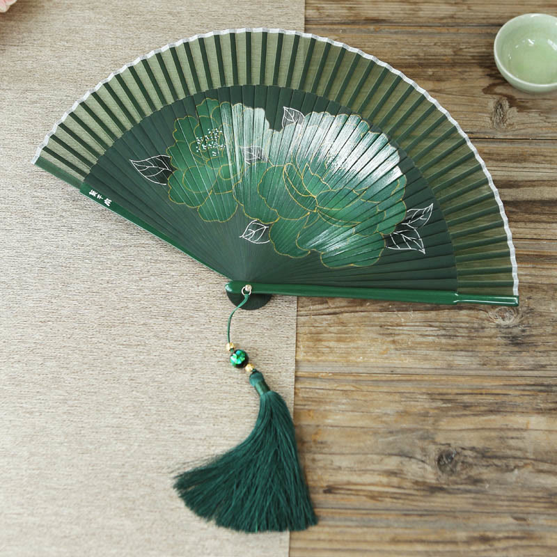 Éventail chinois pliable en soie et bambou 21 cm avec fleurs de pivoine