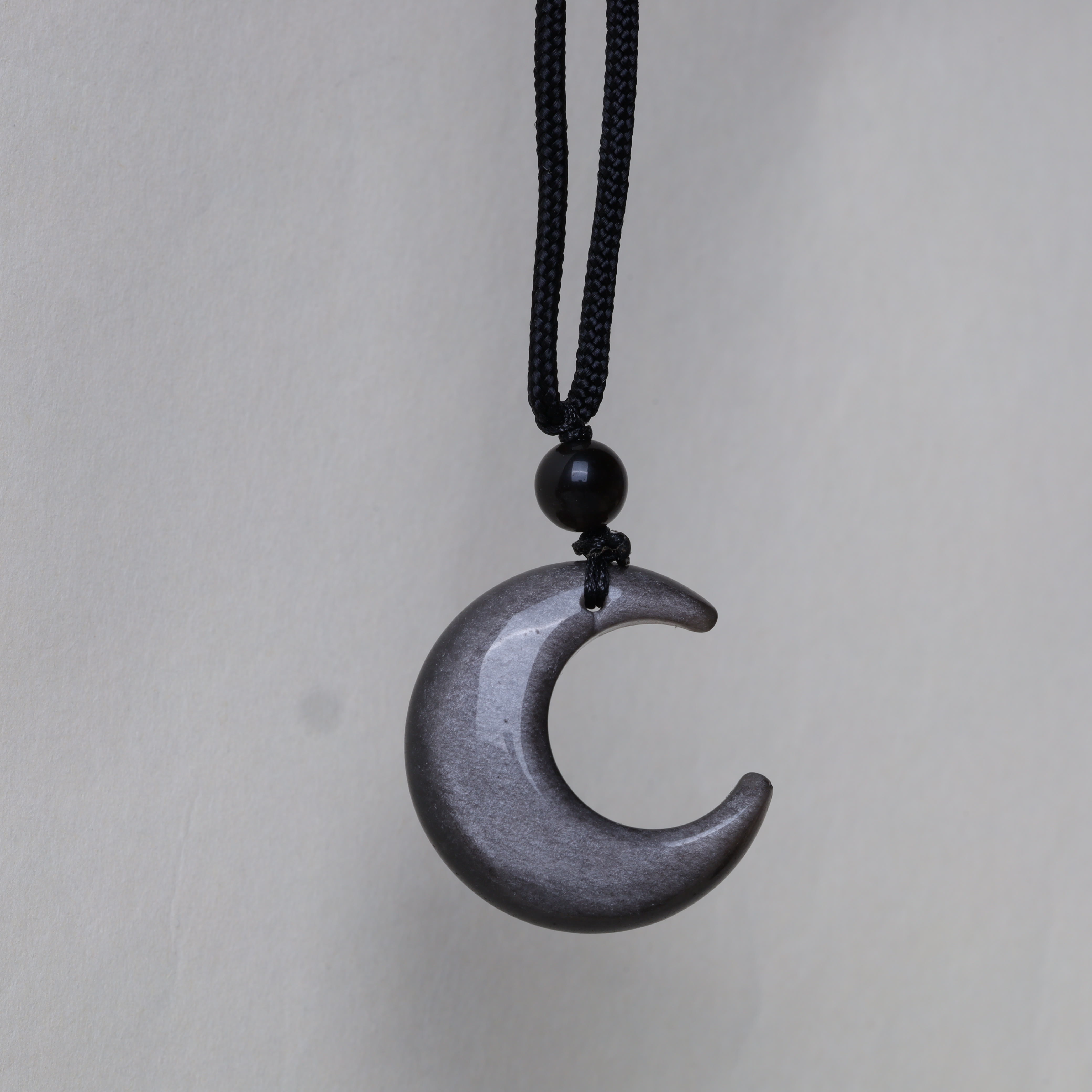 Collier de protection en obsidienne argentée avec étoile et lune