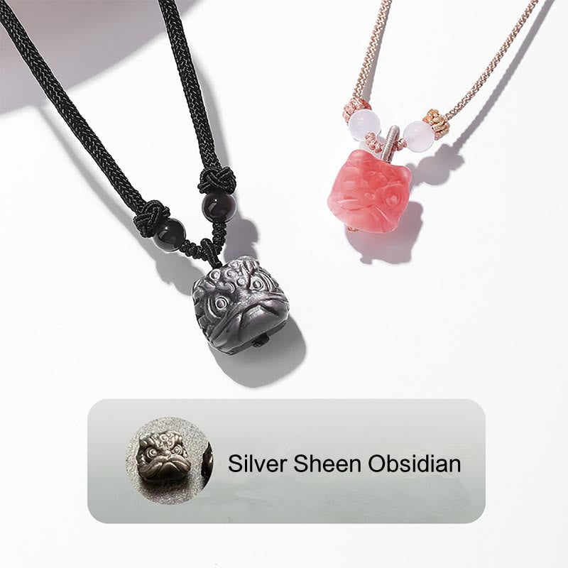 Collier pendentif de protection en agate rouge et obsidienne argentée