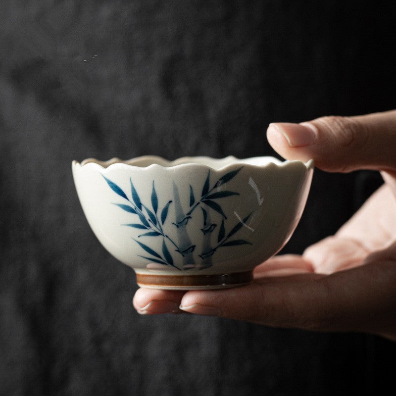 Petite tasse à thé en céramique à feuilles de bambou bleues pour les rituels du thé Kung Fu