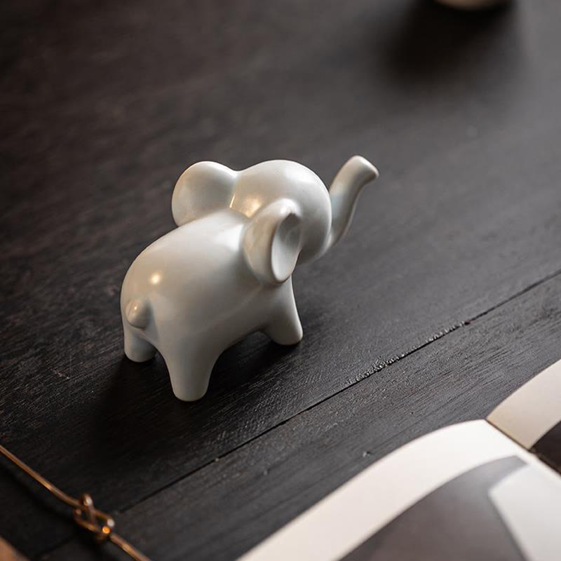 Petite figurine d'éléphant en céramique pour décoration spirituelle