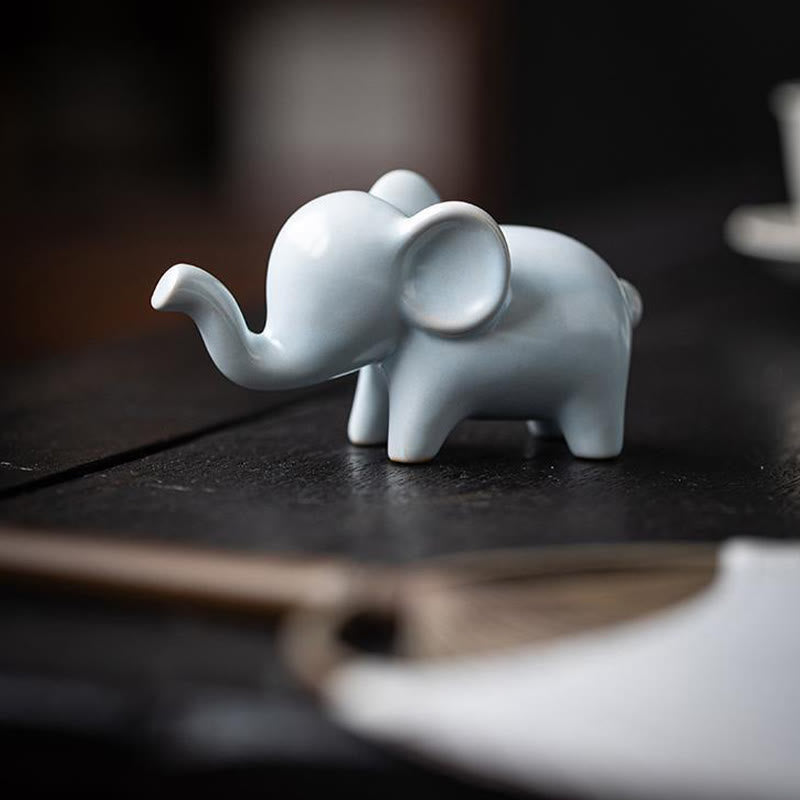 Petite figurine d'éléphant en céramique pour décoration spirituelle