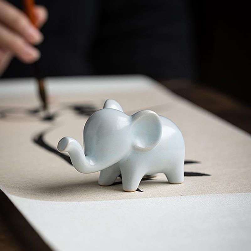 Petite figurine d'éléphant en céramique pour décoration spirituelle