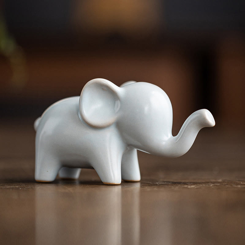 Petite figurine d'éléphant en céramique pour décoration spirituelle
