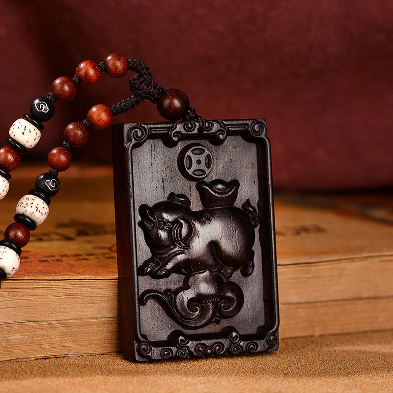 Collier du zodiaque chinois en bois de santal rouge à petites feuilles pour le calme