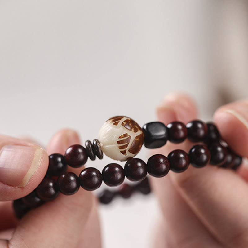 Bracelet de protection en bois de santal rouge à petites feuilles de lotus 6 mm