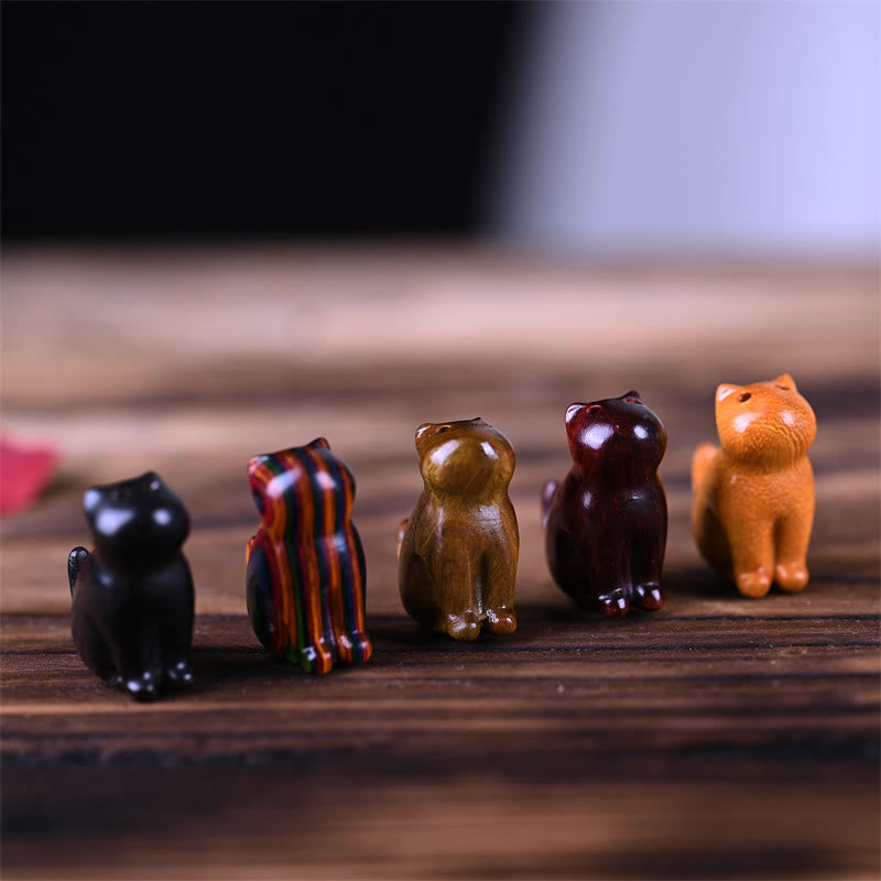 Mini chat porte-bonheur en bois de santal rouge à petites feuilles, 3,2 cm, décoration