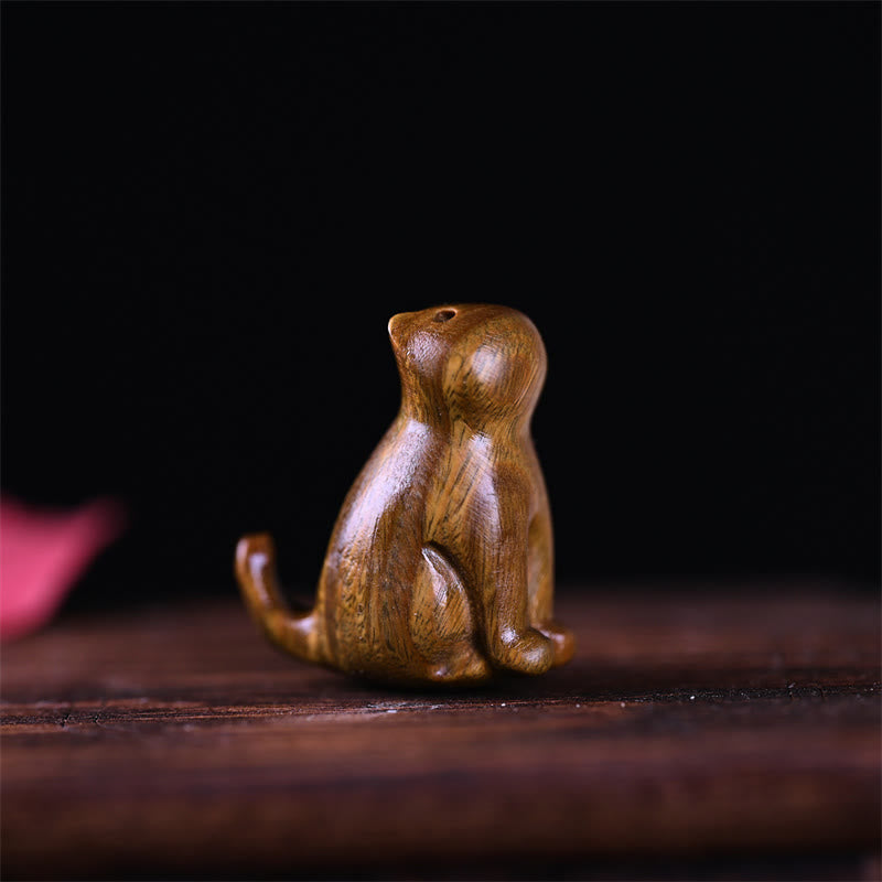 Mini chat porte-bonheur en bois de santal rouge à petites feuilles, 3,2 cm, décoration