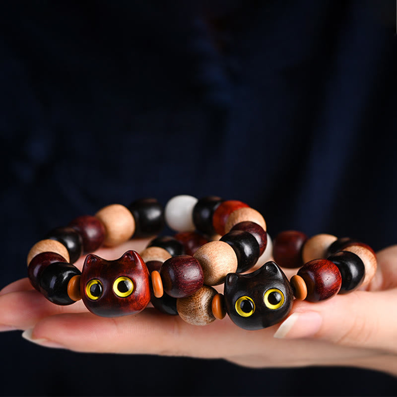 Bracelet de protection en bois de santal rouge à petites feuilles avec gravure de chat mignon