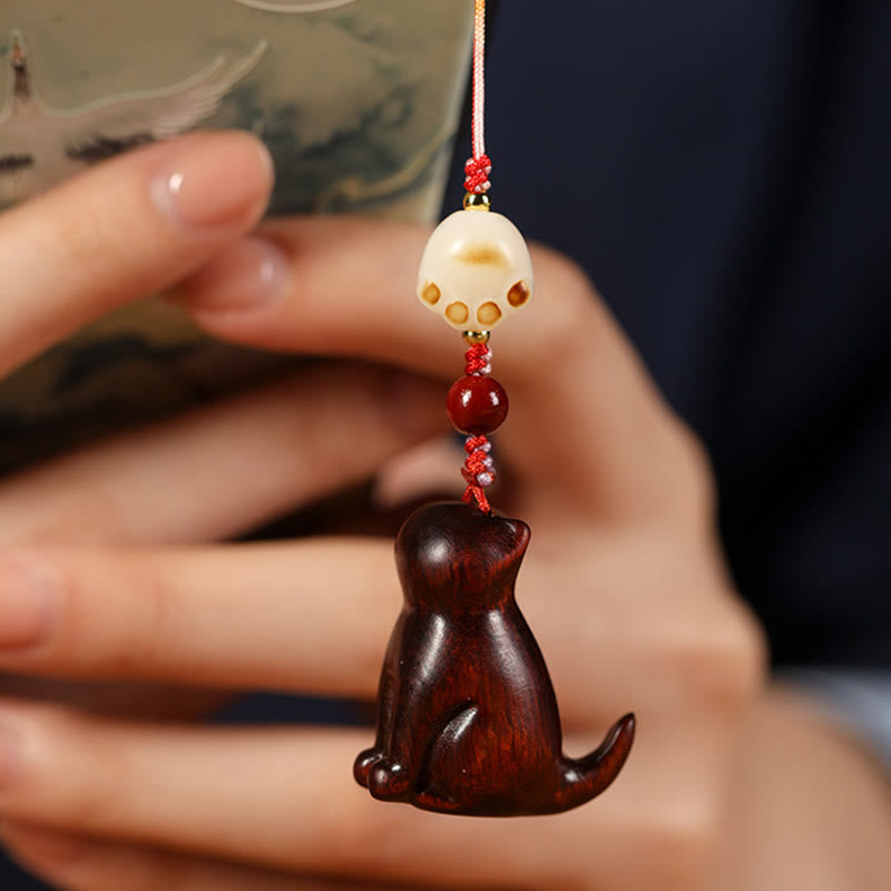 Décoration apaisante pour chat en bois de santal rouge à petites feuilles 11 cm