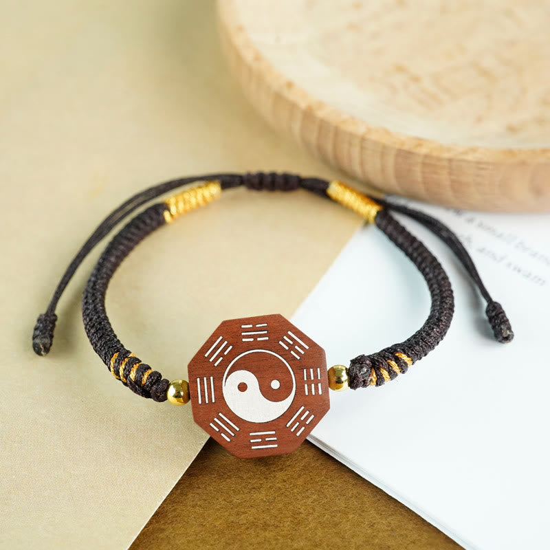 Bracelet de protection Yin Yang en bois de santal rouge à petites feuilles