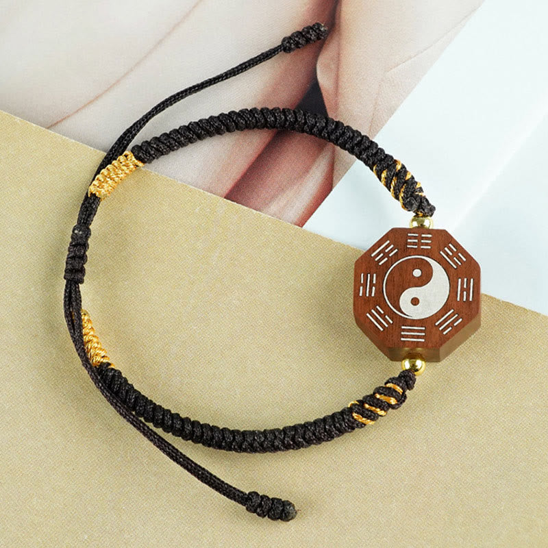 Bracelet de protection Yin Yang en bois de santal rouge à petites feuilles