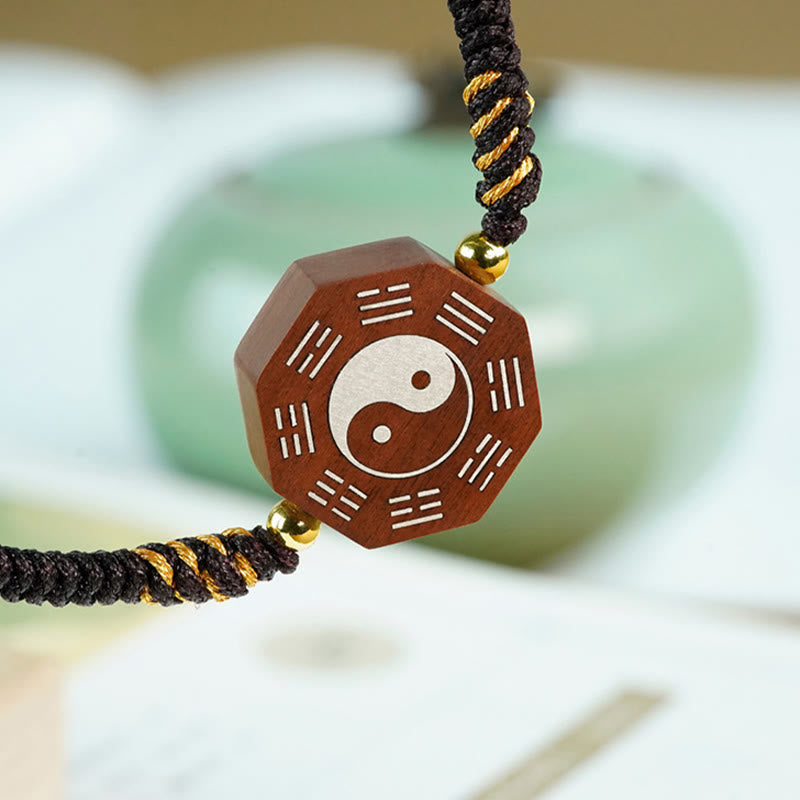 Bracelet de protection Yin Yang en bois de santal rouge à petites feuilles