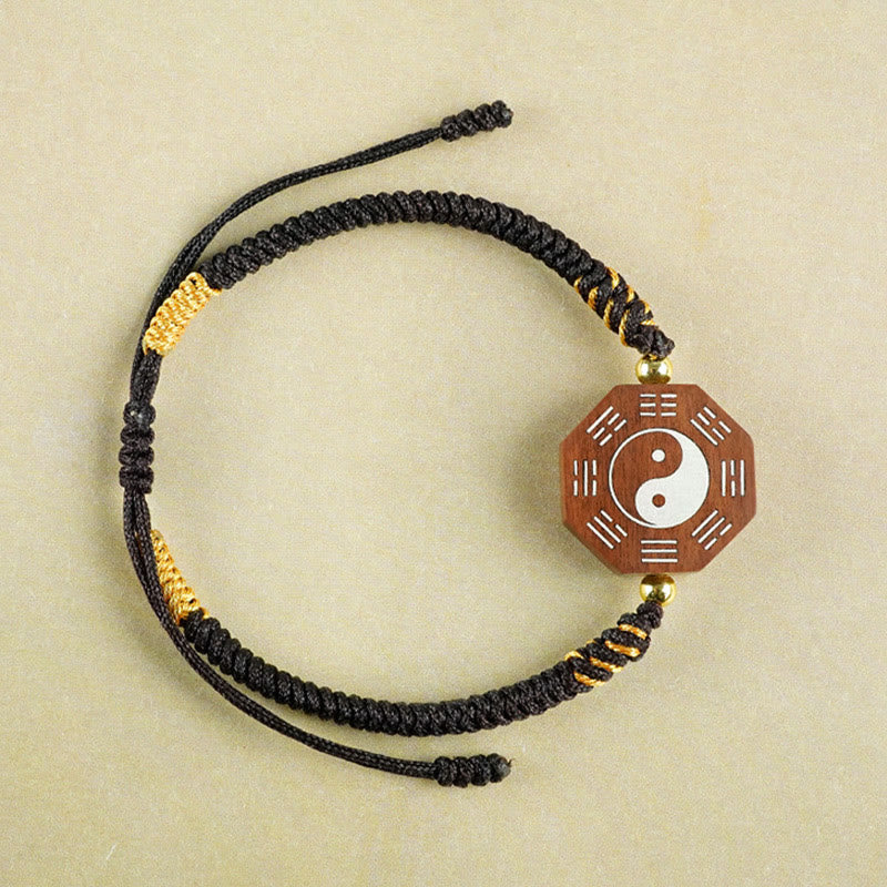 Bracelet de protection Yin Yang en bois de santal rouge à petites feuilles