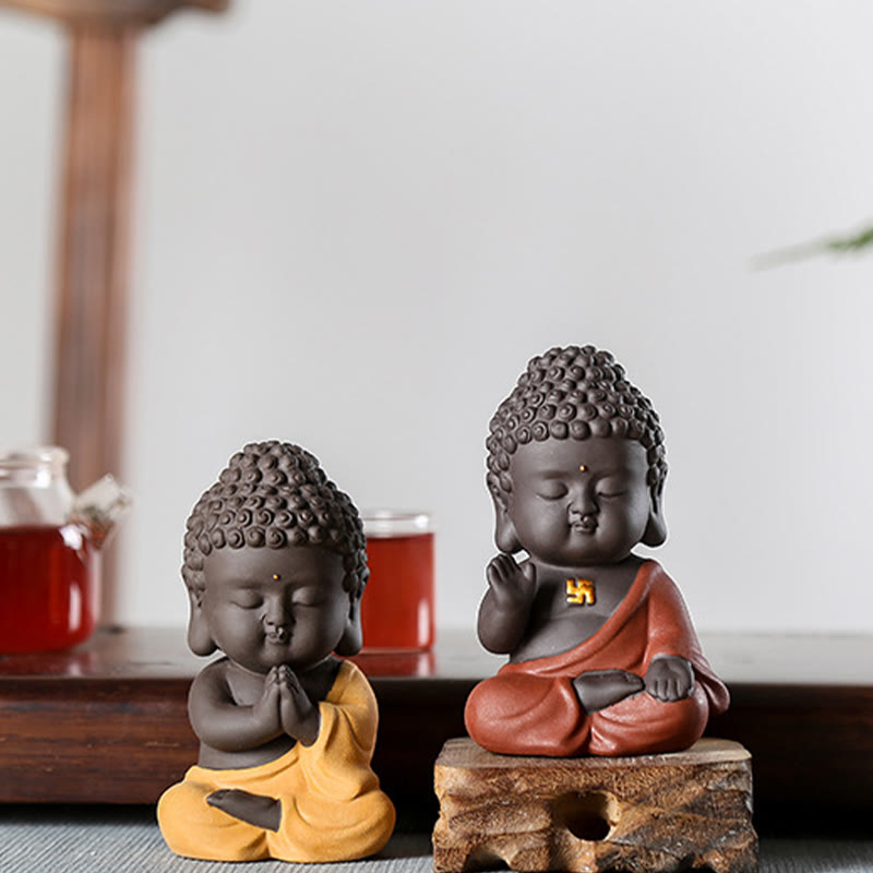Petite statue de Bouddha en argile violette pour la sérénité de la maison