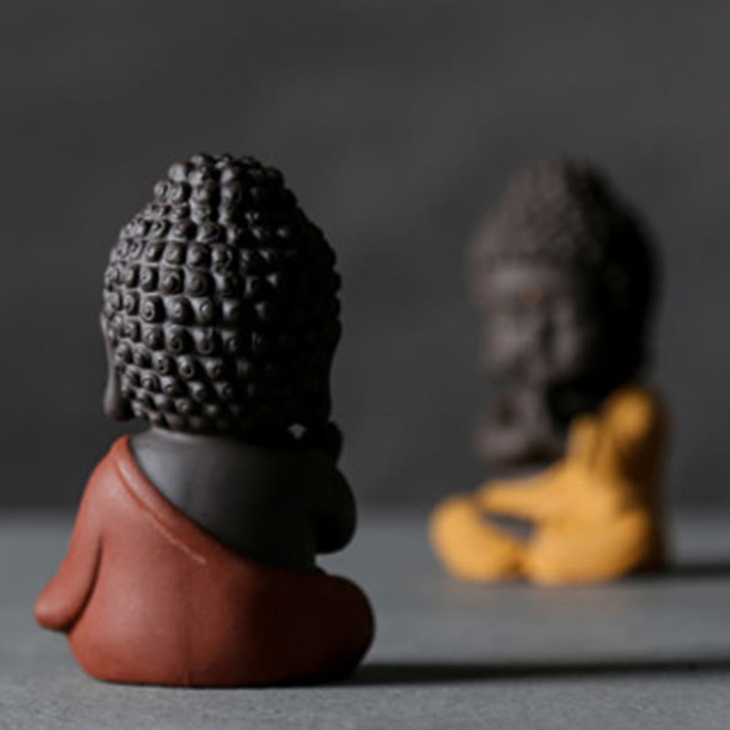 Petite statue de Bouddha en argile violette pour la sérénité de la maison