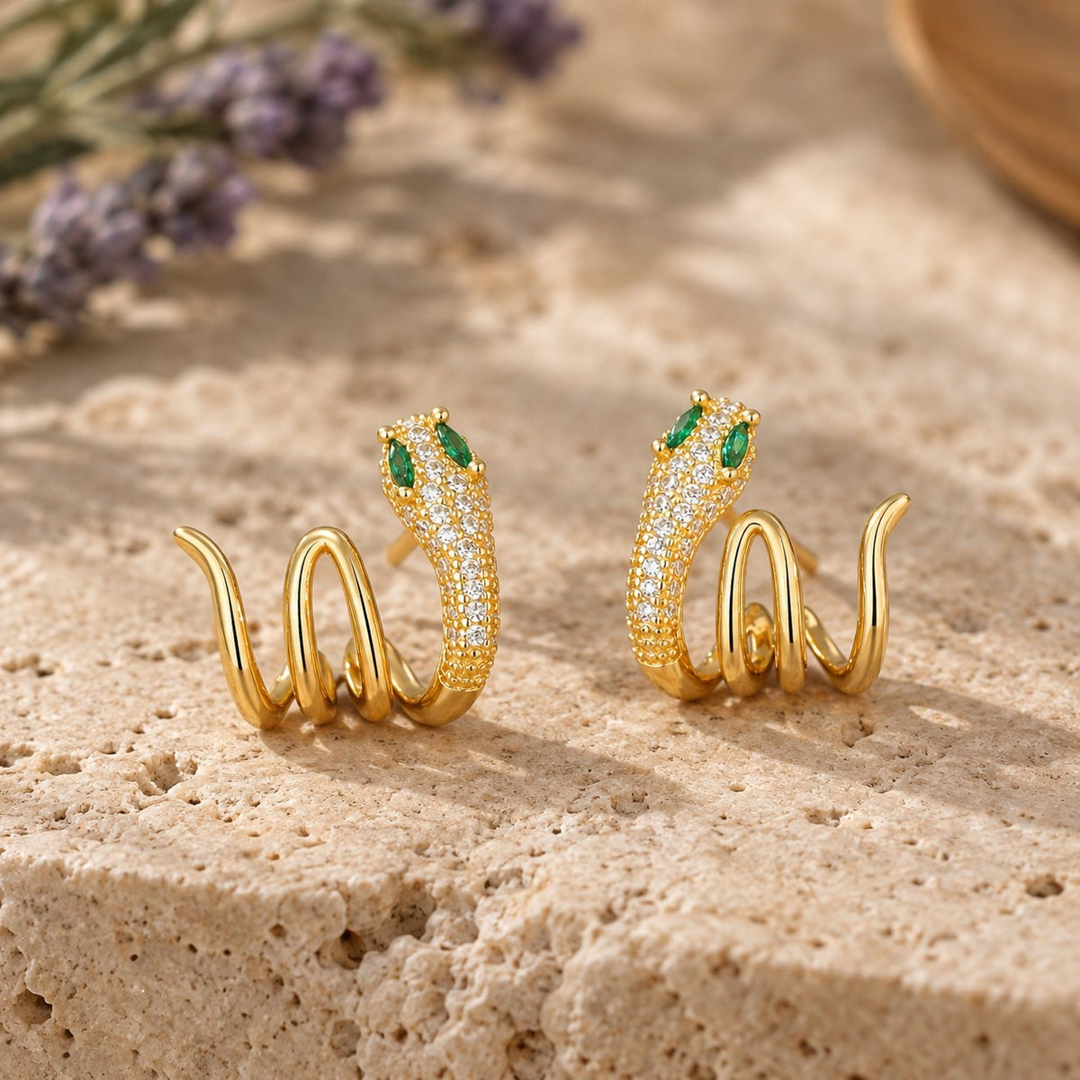 925 Sterling Silver Green-eyed Snake Earrings for Harmony, close-up of the material and finish