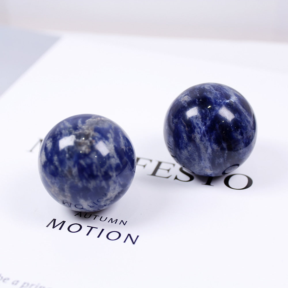 Boule de cristal de sodalite pour l'intuition et l'harmonie